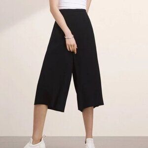 Aritzia Babaton Culottes Dress Pants (00) - Black